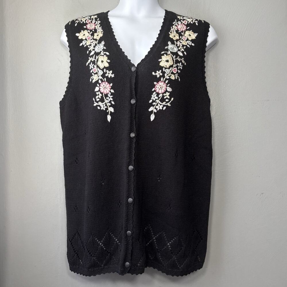 Vintage Sweater Vest Size XL Black Floral Embroidered Goth Grandma Cottagecore